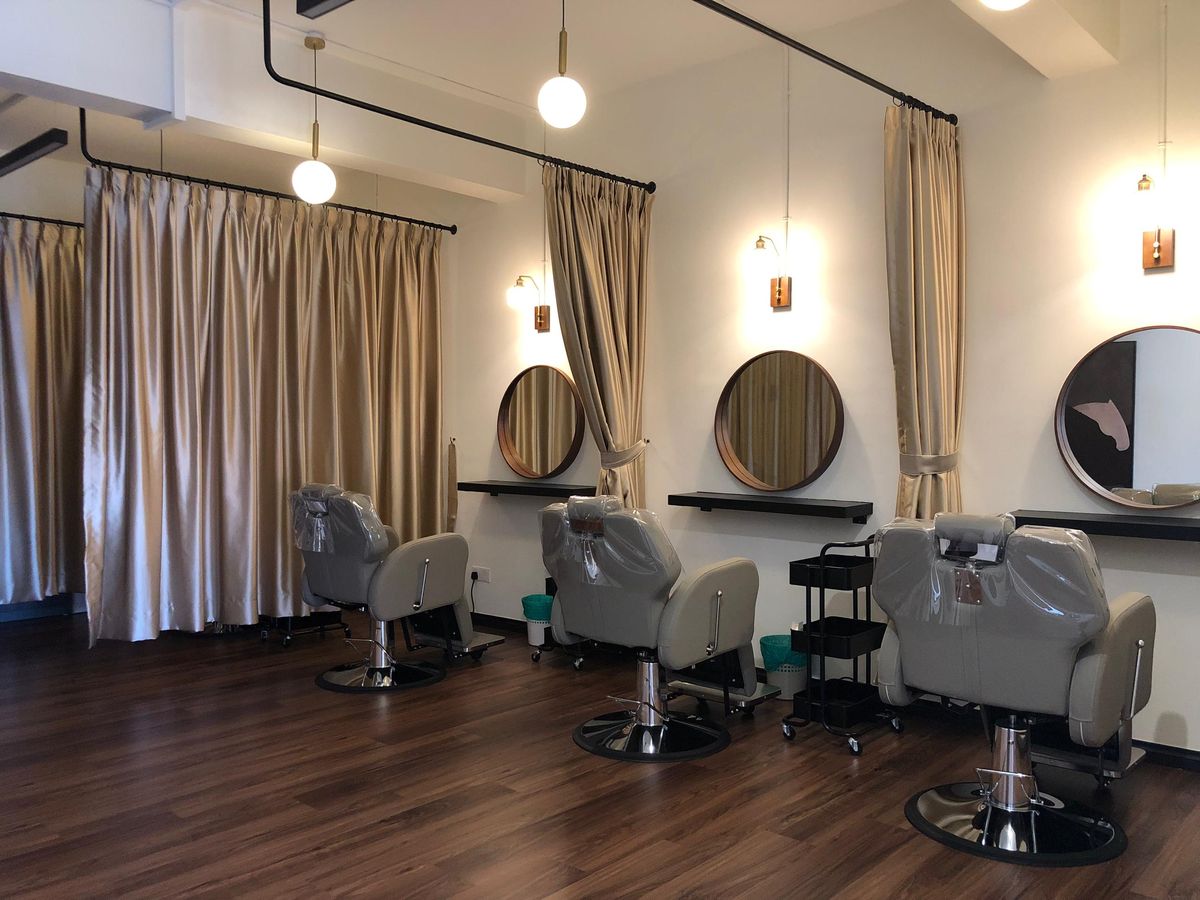 MU Scalp treatment room with professional equipment